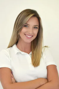 dr Tijana (Ivković) Surla iz stomatološke ordinacije smilie time
