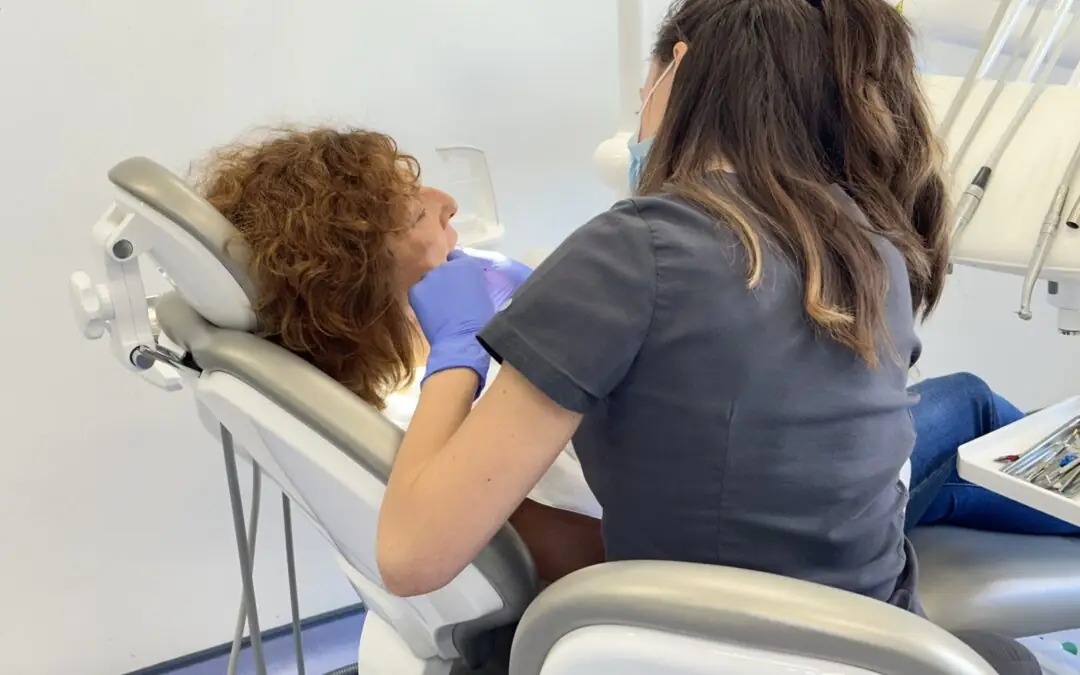 Ordinacijsko beljenje zuba u „Smile Time“ ordinaciji – osmeh koji traje